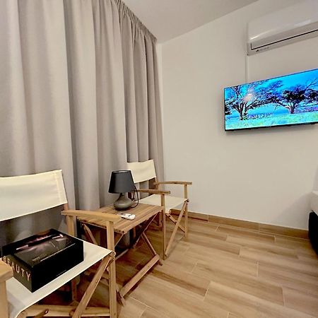 Queen Regina Suites By Platform 357 尼科西亚 外观 照片