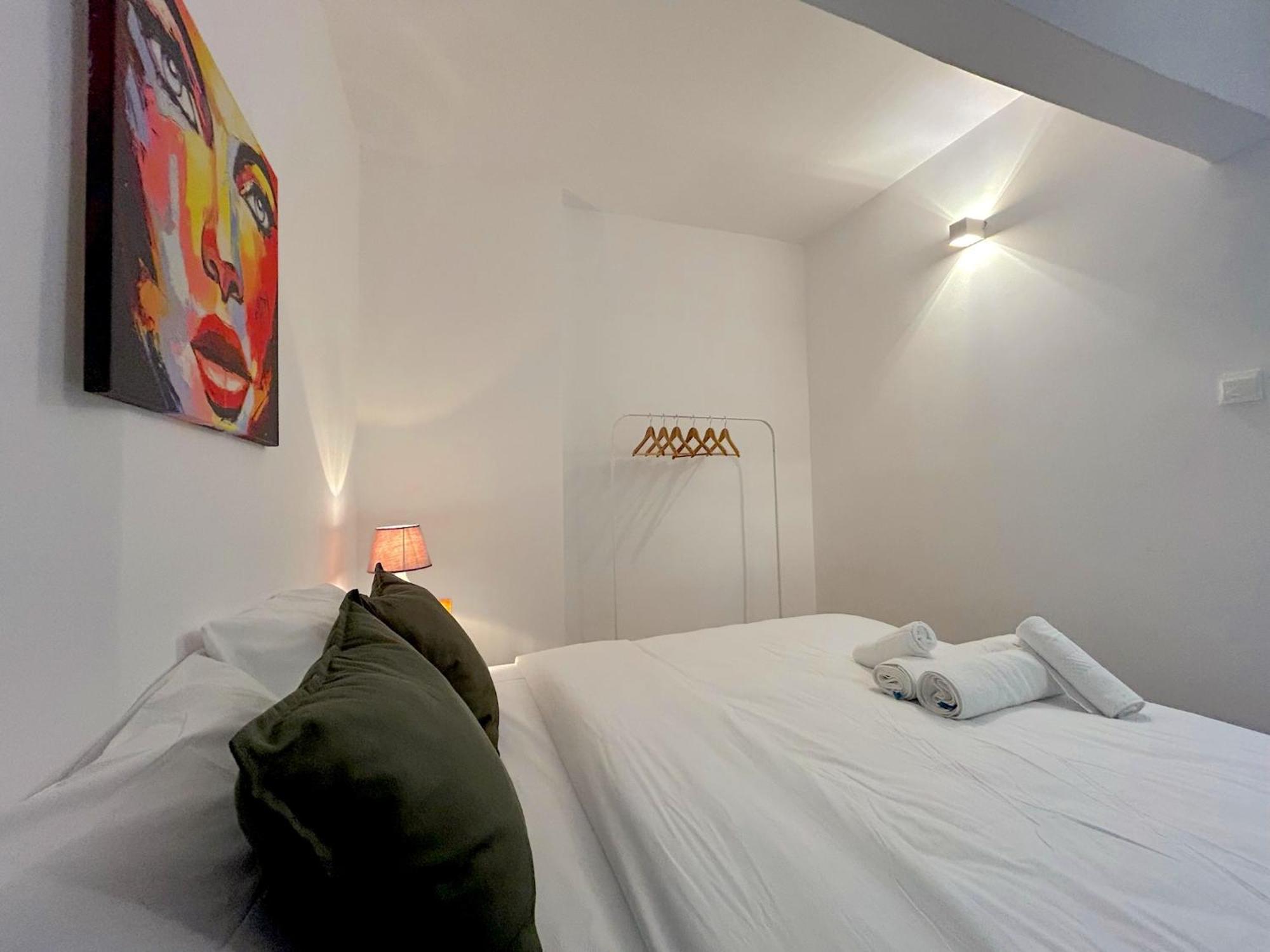 Queen Regina Suites By Platform 357 尼科西亚 外观 照片