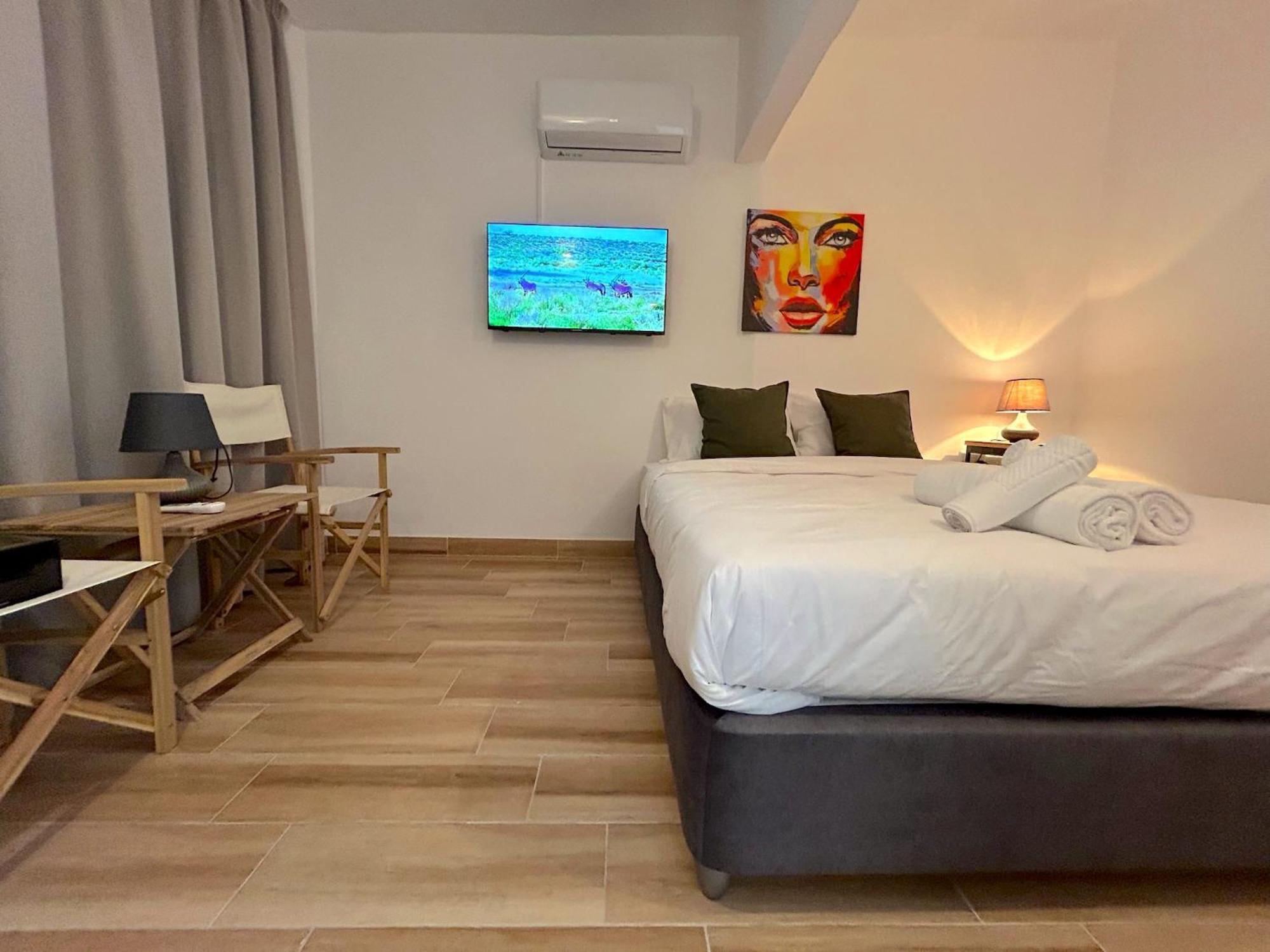 Queen Regina Suites By Platform 357 尼科西亚 外观 照片