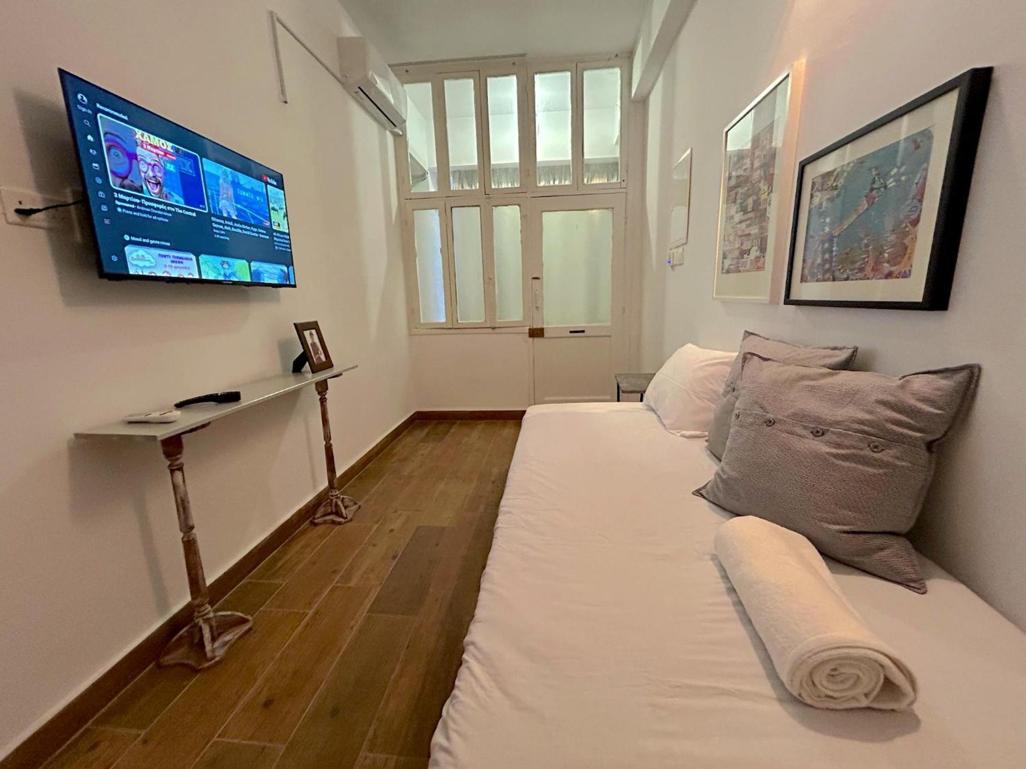 Queen Regina Suites By Platform 357 尼科西亚 外观 照片