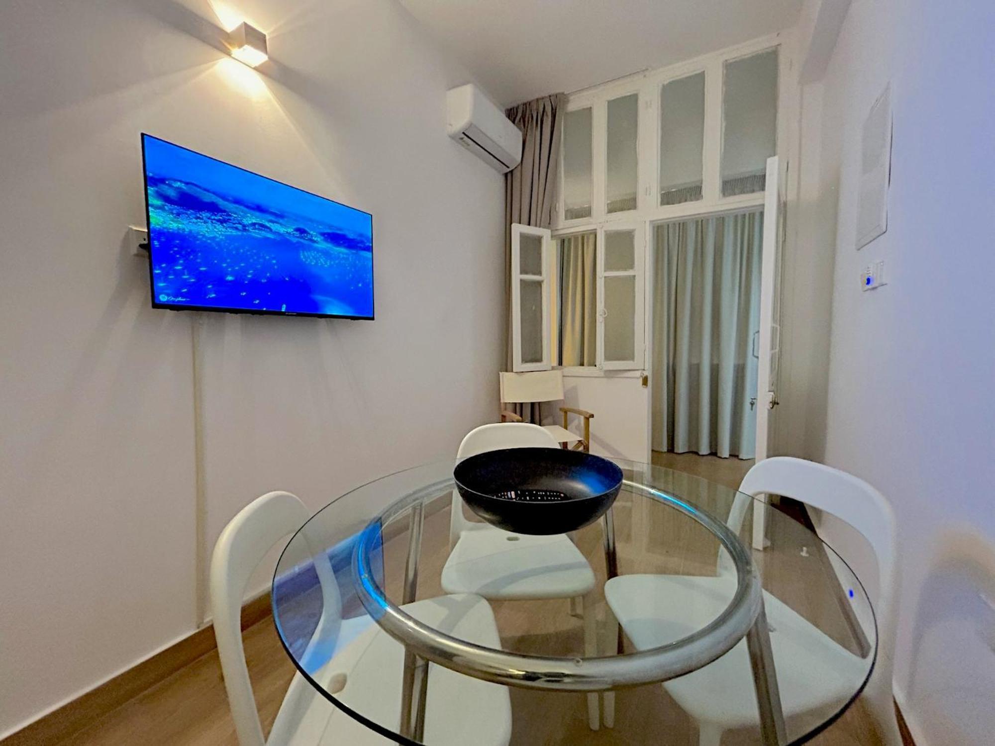 Queen Regina Suites By Platform 357 尼科西亚 外观 照片