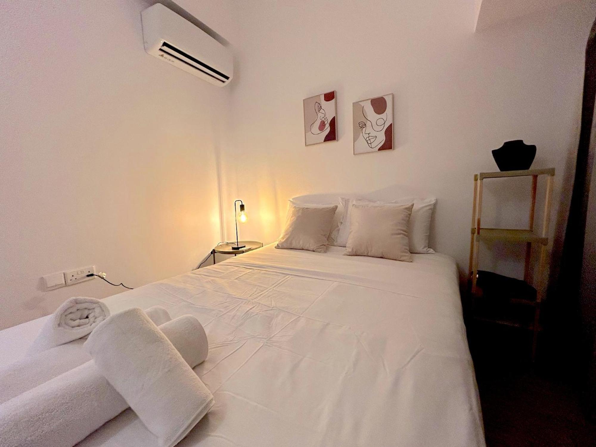 Queen Regina Suites By Platform 357 尼科西亚 外观 照片