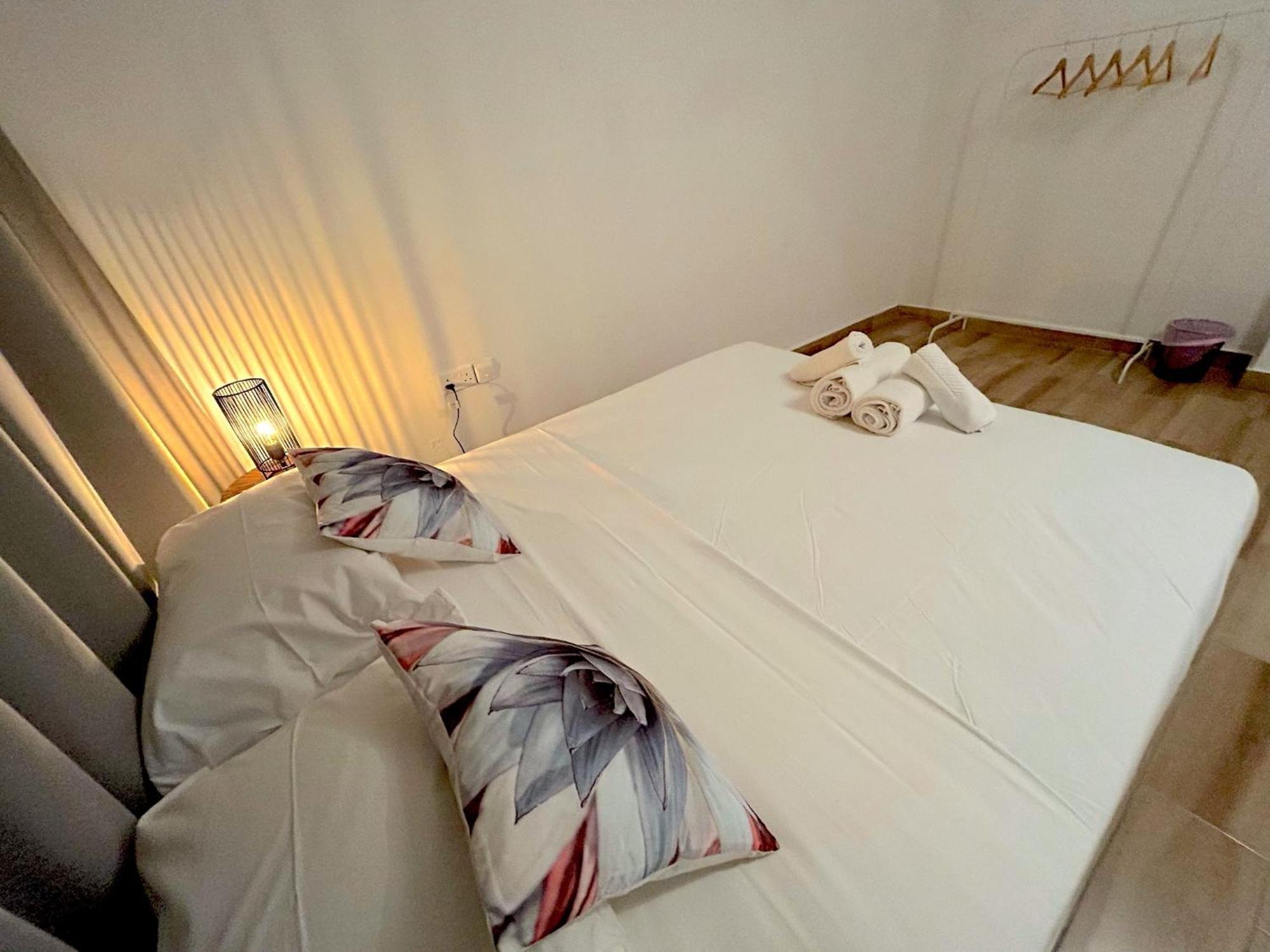 Queen Regina Suites By Platform 357 尼科西亚 外观 照片